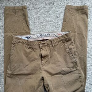 Dockers Signature Khaki Pants Beige Slim Fit Flat Front Men’s Size 33x32